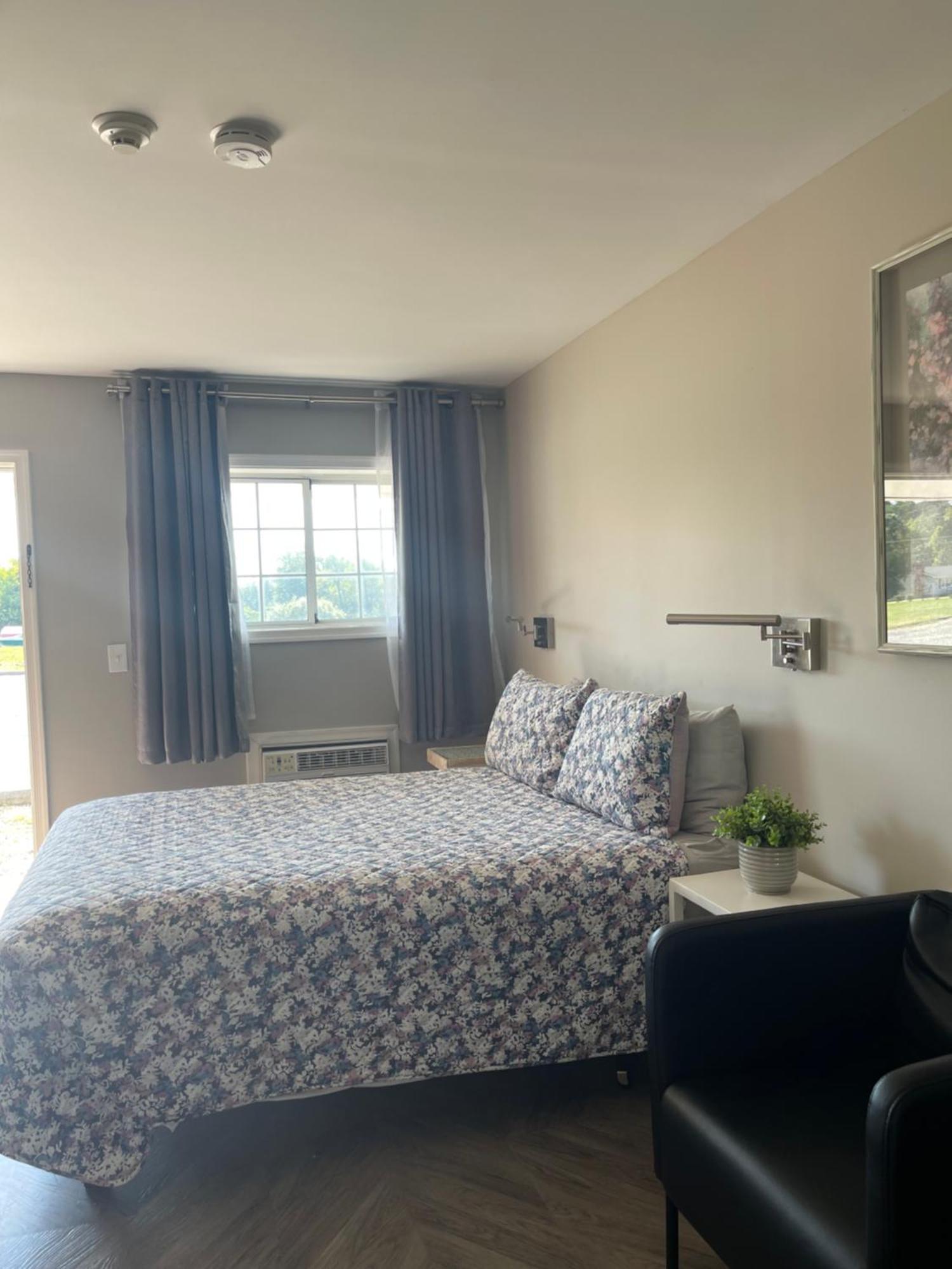 Hotel Lake Anna Glenora Zewnętrze zdjęcie